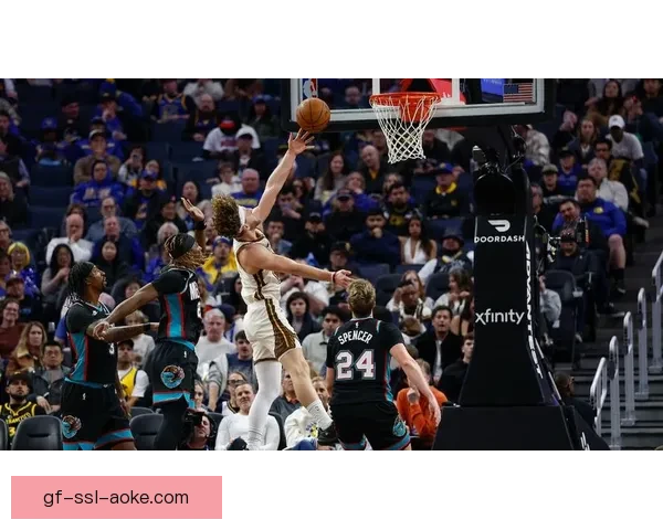 勇士主场大胜灰熊终结连败 库里率队豪取高分